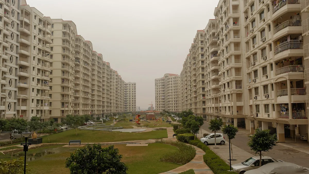Bhiwadi Heritage Palaces & Historic Rajasthan Citadel in Bhiwadi, Rajasthan – Delhi to Bhiwadi Urbania on rent for family & group tours