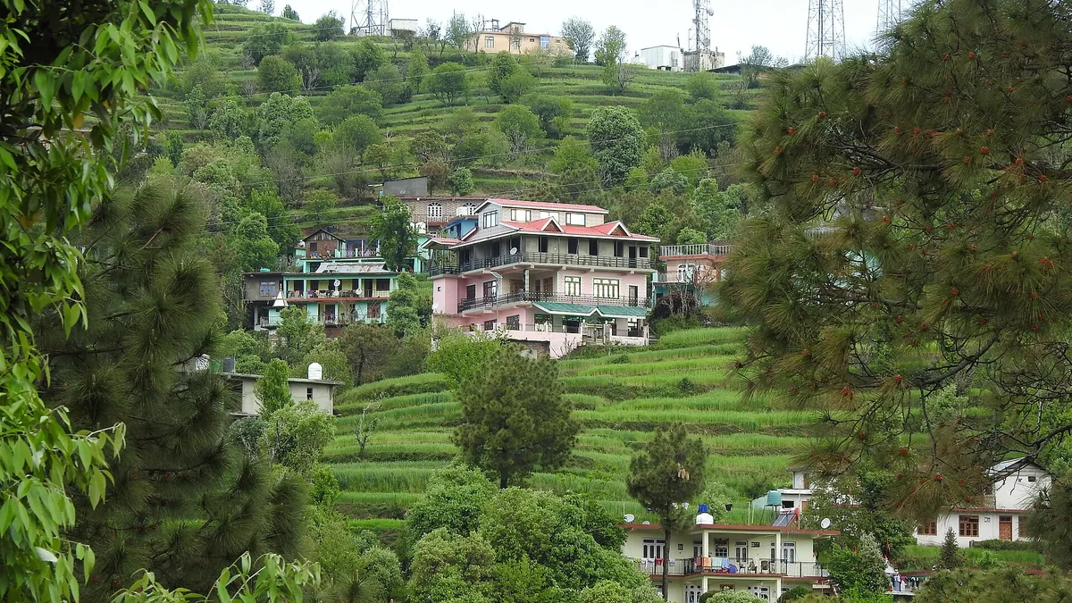 Panchpula Pine Forest & Khajjiar Alpine Meadows in Dalhousie, Himachal Pradesh – Delhi to Dalhousie Urbania on rent for family & group tours