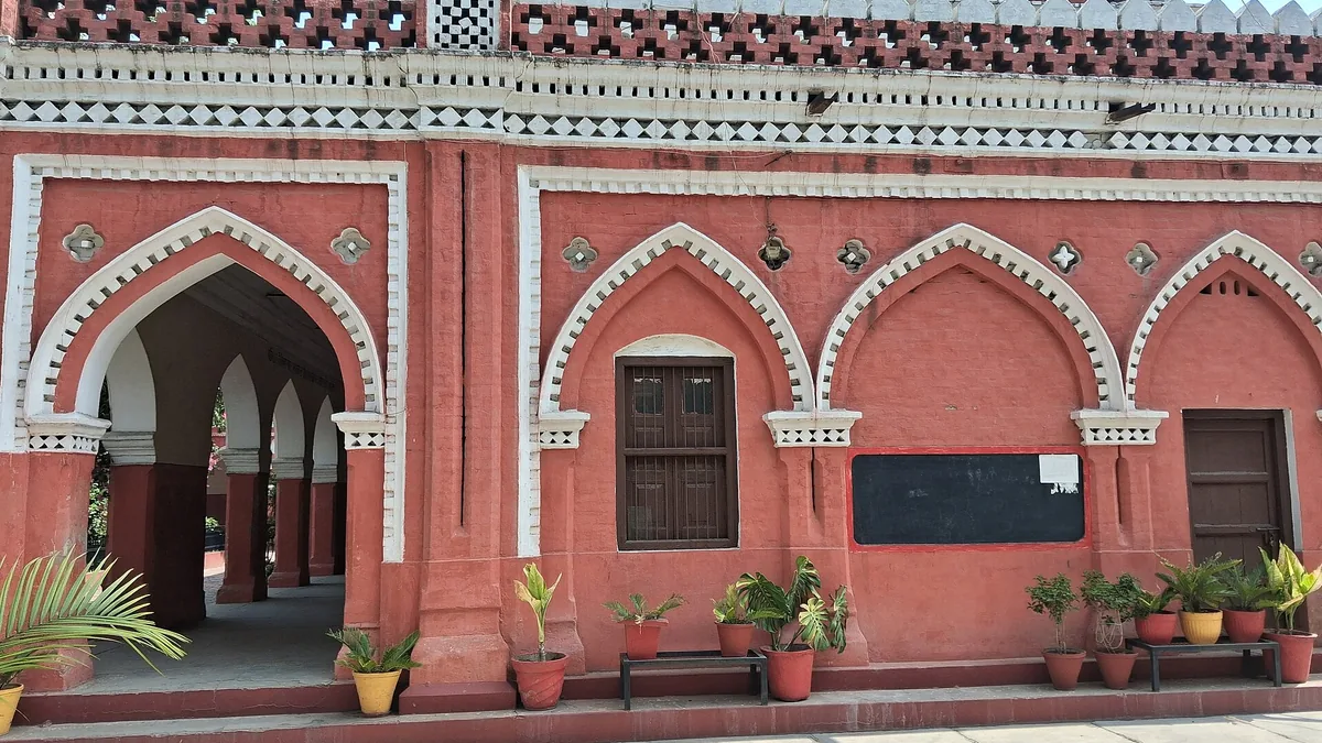 Ancient Khanna Fort in Khanna, Punjab – Delhi to Khanna Urbania on rent for family & group tours