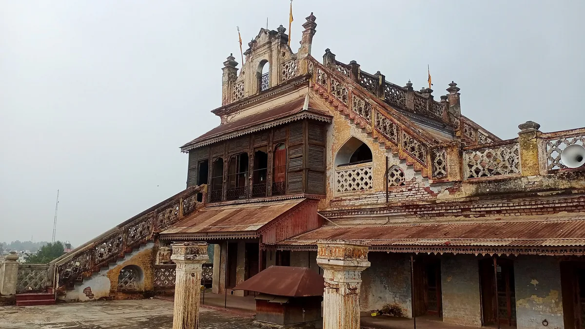 Mandi Gobindgarh Himalayan Mountain Valleys & Scenic Hillscapes in Mandi Gobindgarh, Himachal Pradesh – Delhi to Mandi Gobindgarh Urbania on rent for family & group tours