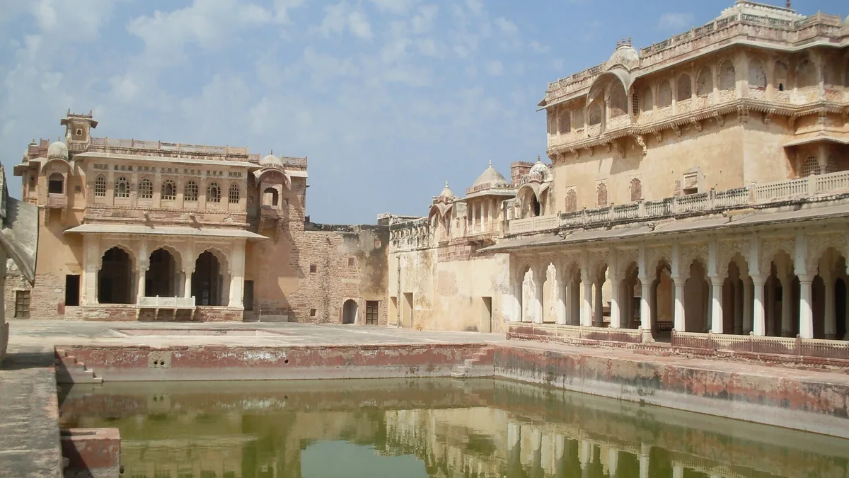 Ancient Nagaur Fort in Nagaur, Rajasthan – Delhi to Nagaur Urbania on rent for family & group tours