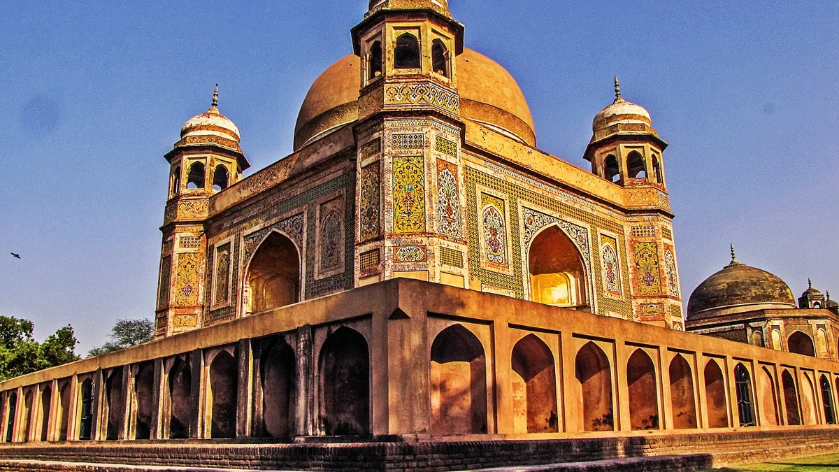 Nakodar Historic Gurudwara & Lush Countryside in Nakodar, Punjab – Delhi to Nakodar Urbania on rent for family & group tours