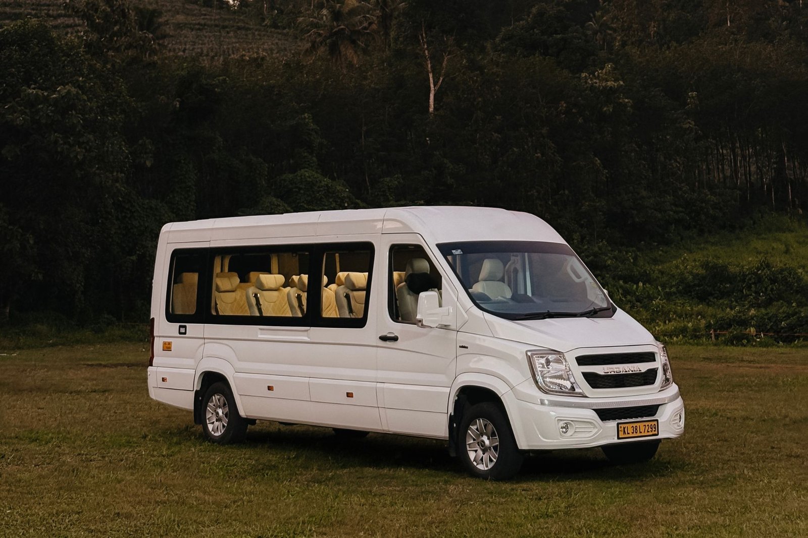 14 Seater Urbania